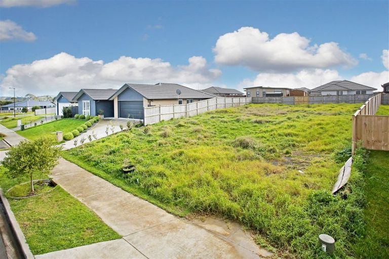 Photo of property in 6 Tahuna Minhinnick Drive, Glenbrook, 2681