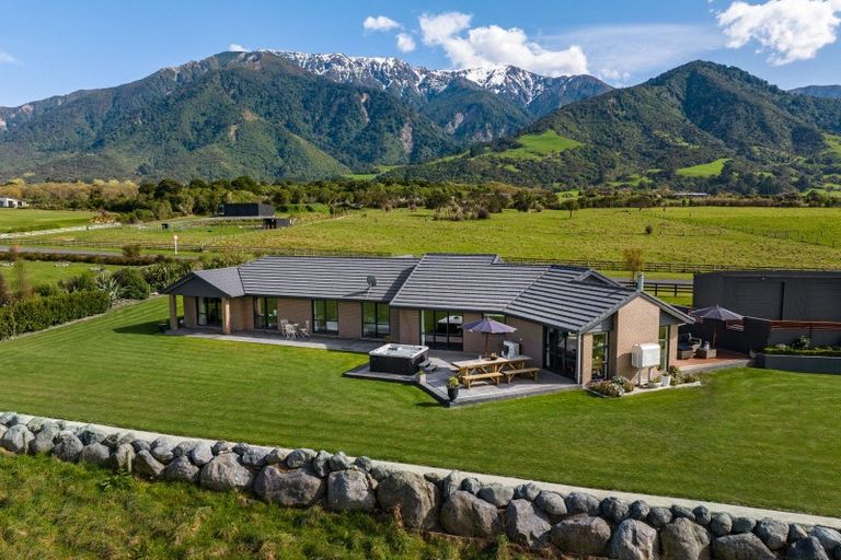 Photo of property in 53 Koura Bay Drive, Hapuku, Kaikoura, 7371