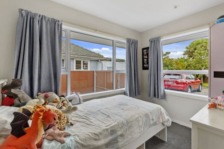 Photo of property in 408 Main North Road, Redwood, Christchurch, 8051