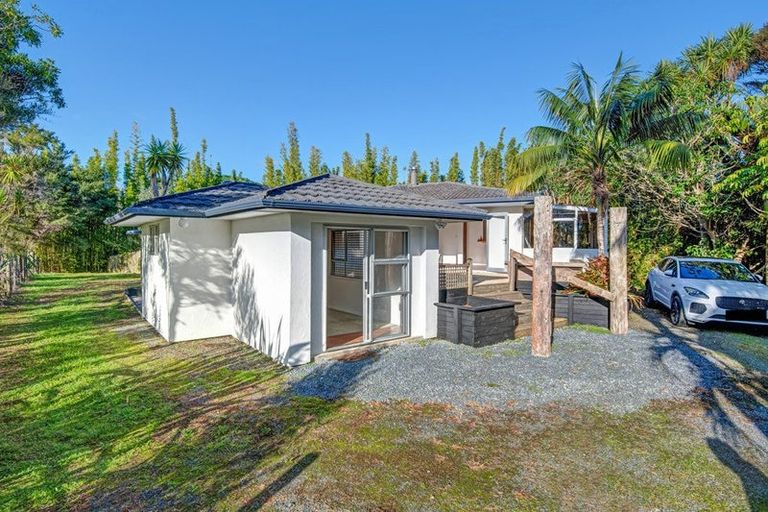 Photo of property in 257 Pine Valley Road, Dairy Flat, Silverdale, 0992