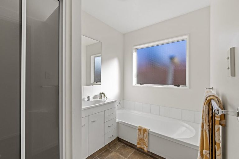 Photo of property in 2/78 Inwoods Road, Parklands, Christchurch, 8083