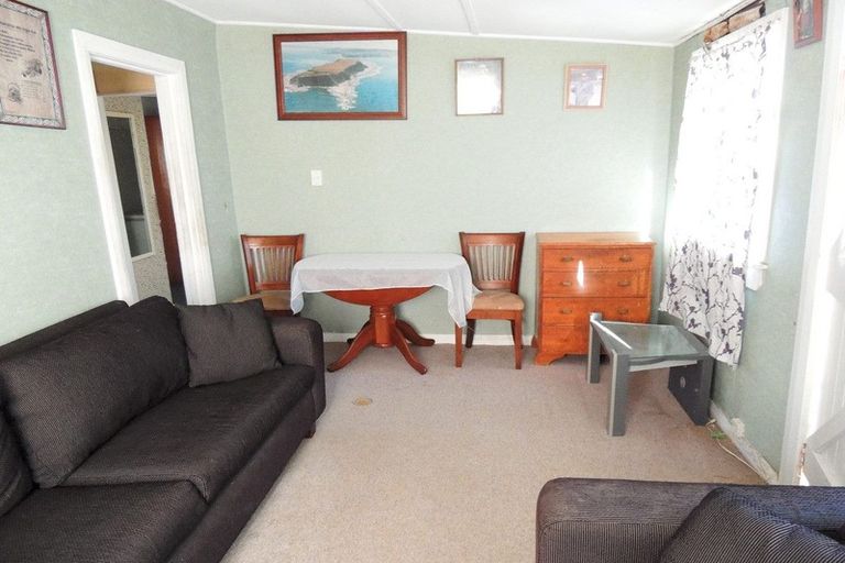 Photo of property in 138 Newcastle Street, Mahia, 4198