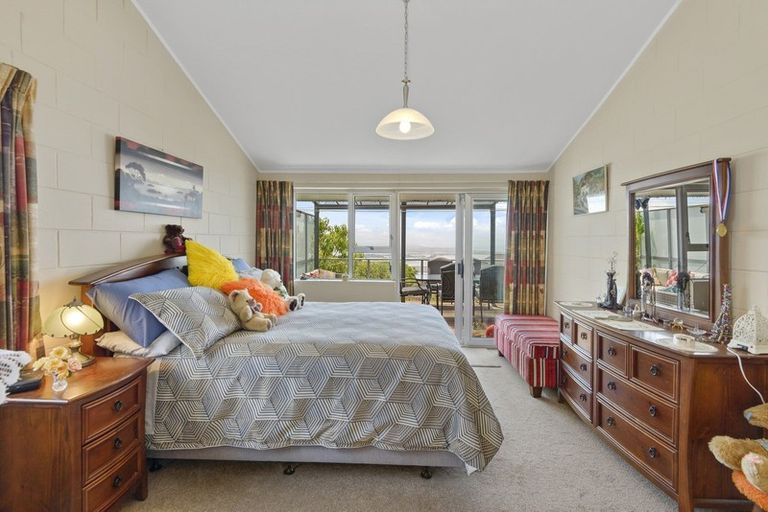 Photo of property in 223 Mount Pleasant Road, Mount Pleasant, Christchurch, 8081