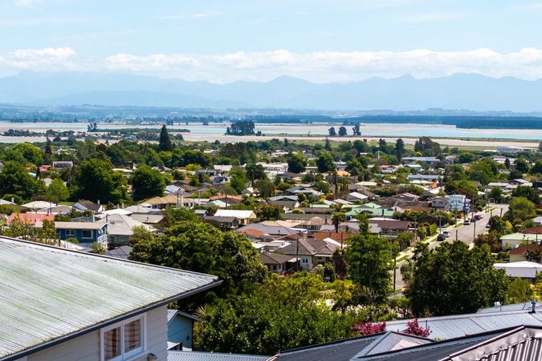 Photo of property in 1/104 The Ridgeway, Stoke, Nelson, 7011