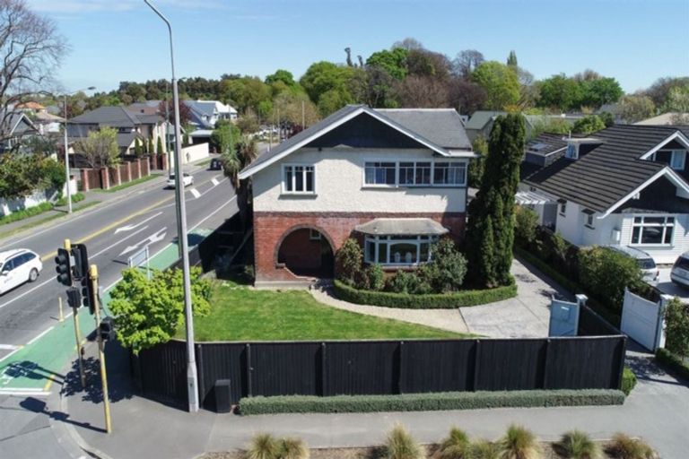 Photo of property in 23 Straven Road, Riccarton, Christchurch, 8011