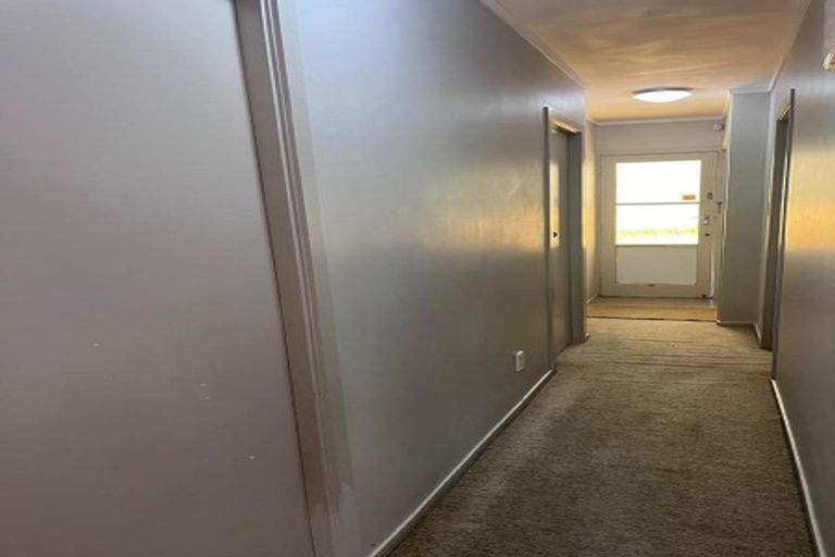 Photo of property in 77a Rosier Road, Glen Eden, Auckland, 0602