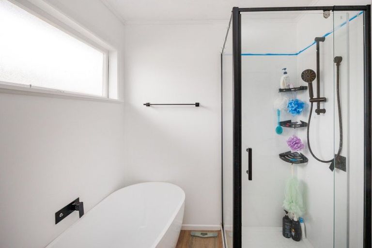 Photo of property in 18 Snowdon Avenue, Terrace End, Palmerston North, 4410