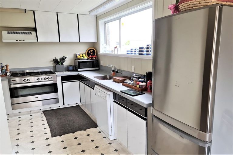 Photo of property in 30 Brougham Street, Westport, 7825