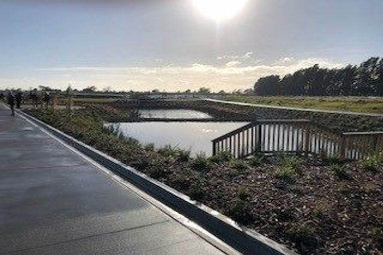 Photo of property in 2 Tamapahore Boulevard, Papamoa Beach, Papamoa, 3118