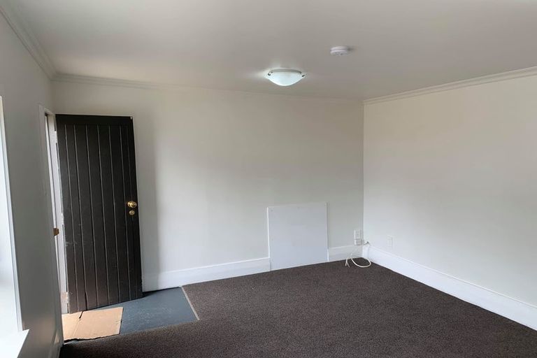 Photo of property in 4 Kapiti Crescent, Titahi Bay, Porirua, 5022