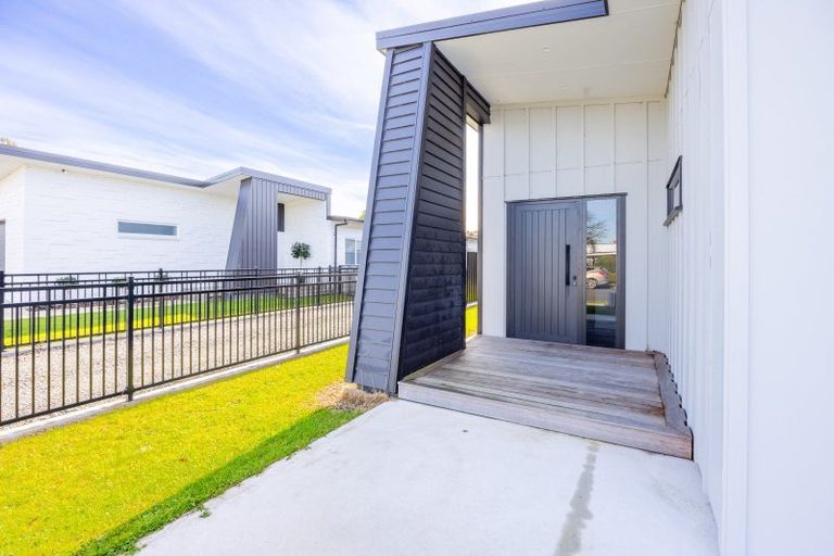 Photo of property in 8 Holyrood Terrace, Waipukurau, 4200