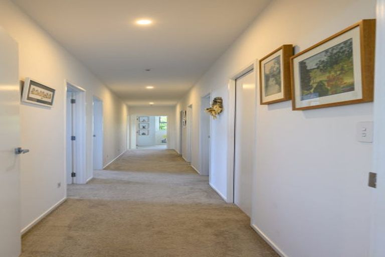 Photo of property in 18c Montana Place, Merrilands, New Plymouth, 4312