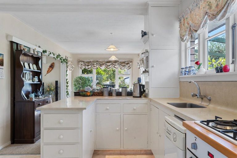 Photo of property in 10 Clayton Road, Amberley, 7410