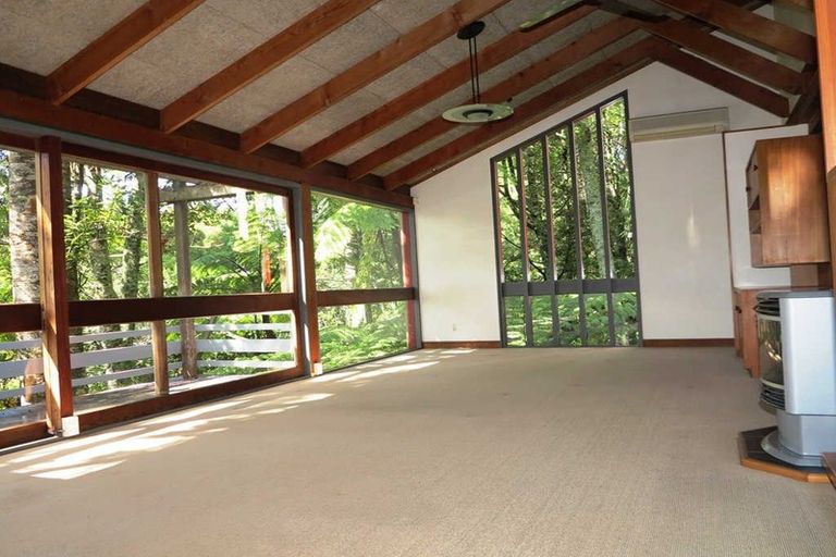 Photo of property in 52 Park Hill Road, Birkenhead, Auckland, 0626