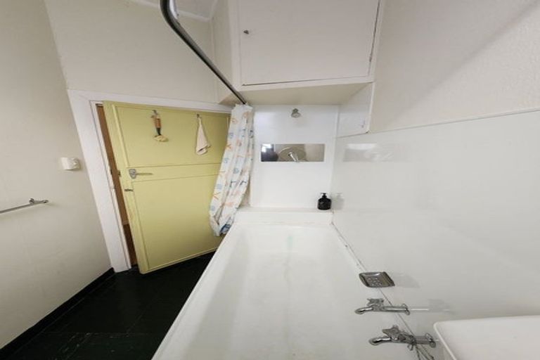 Photo of property in 67 Pirie Street, Mount Victoria, Wellington, 6011