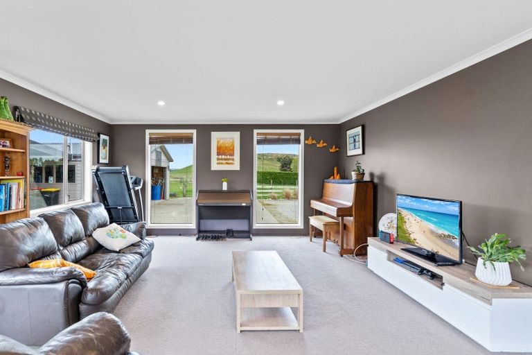 Photo of property in 99 Centre Bush Otapiri Road, Centre Bush, Winton, 9782