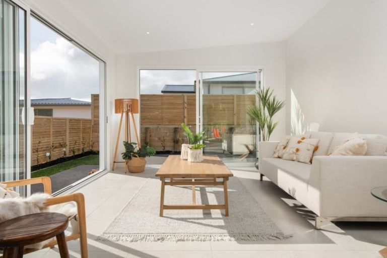 Photo of property in 86 Whakaturou Crescent, Pyes Pa, Tauranga, 3112