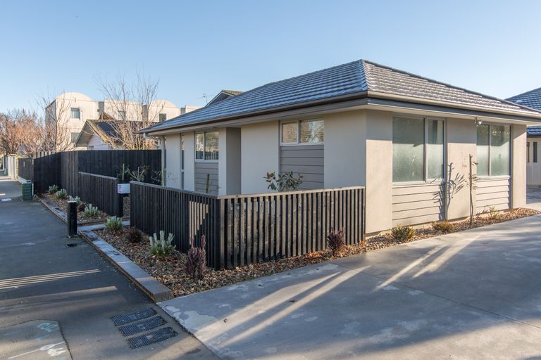 Photo of property in 13 Cross Street, Phillipstown, Christchurch, 8011