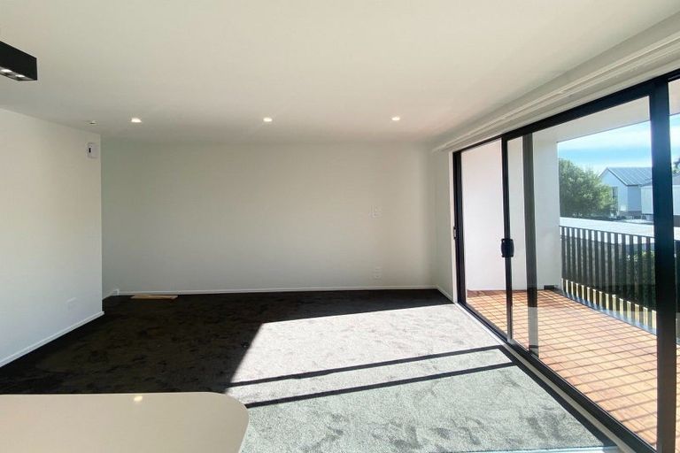 Photo of property in 2/55 Mathesons Road, Phillipstown, Christchurch, 8011