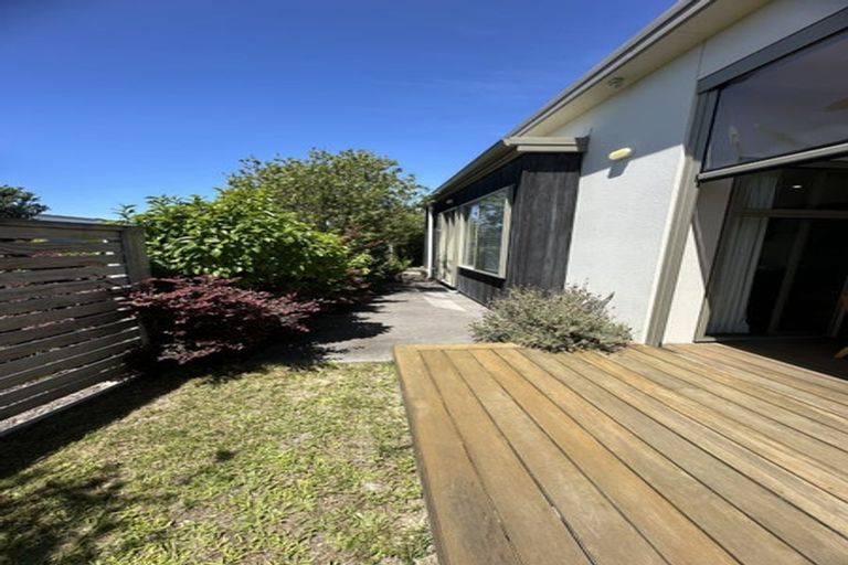 Photo of property in 8 Awatira Drive, Papamoa Beach, Papamoa, 3118