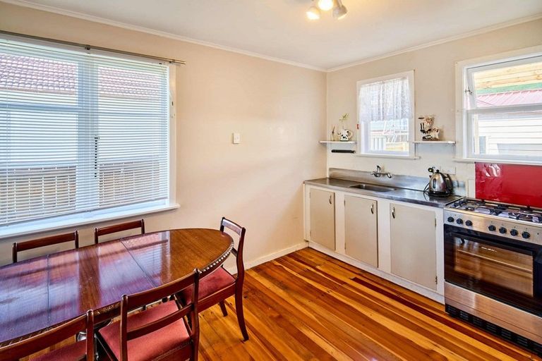 Photo of property in 218 Naenae Road, Naenae, Lower Hutt, 5011