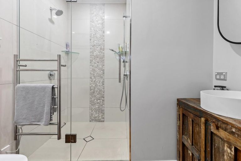 Photo of property in 5 Alice Street, Riverhead, 0820