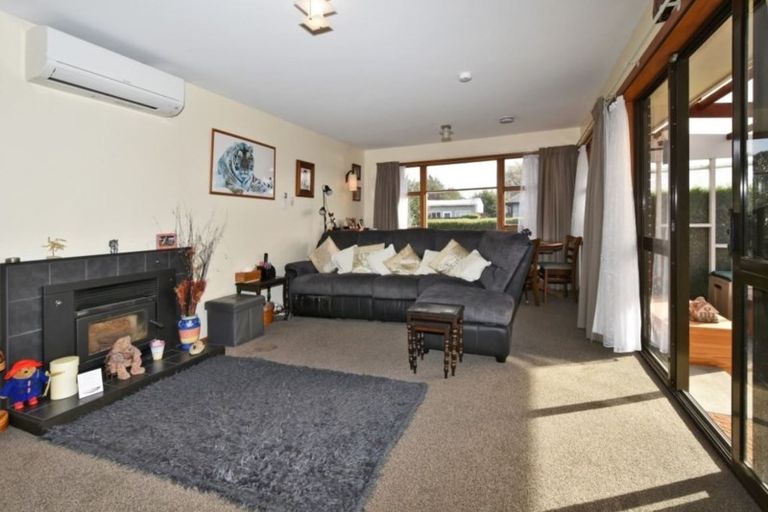 Photo of property in 4 Damien Place, Bromley, Christchurch, 8062
