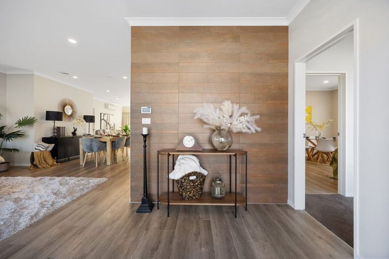 Photo of property in 5 Creggan Crescent, Flat Bush, Auckland, 2019