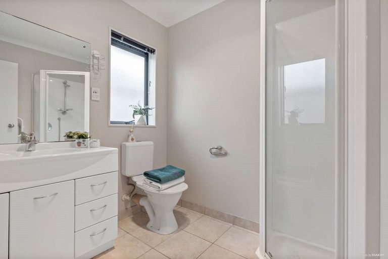 Photo of property in 30 Coventry Way, Long Bay, Auckland, 0630