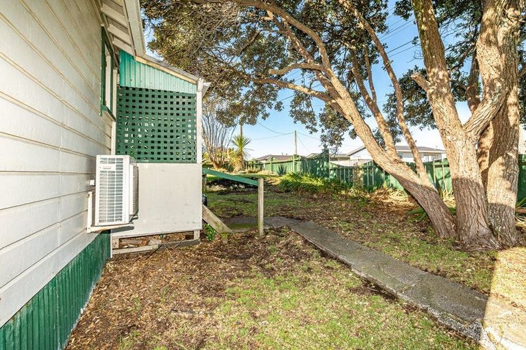 Photo of property in 19 Ruapehu Street, Castlecliff, Wanganui, 4501