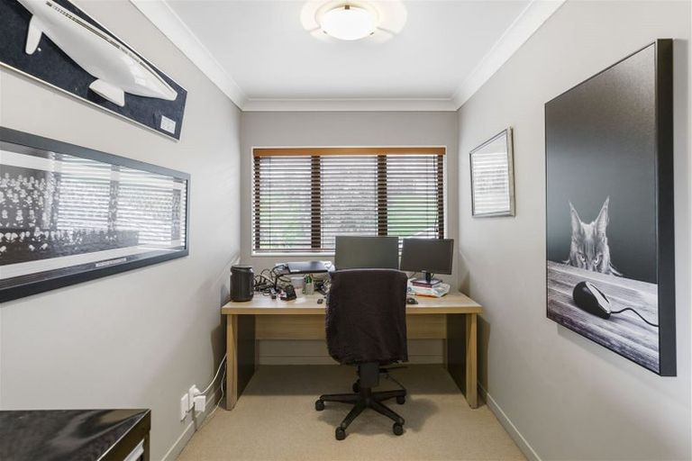 Photo of property in 16 Renlee Place, Shelly Park, Auckland, 2014