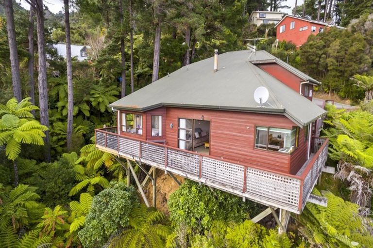 Photo of property in 41 Dalton Grove, Stokes Valley, Lower Hutt, 5019