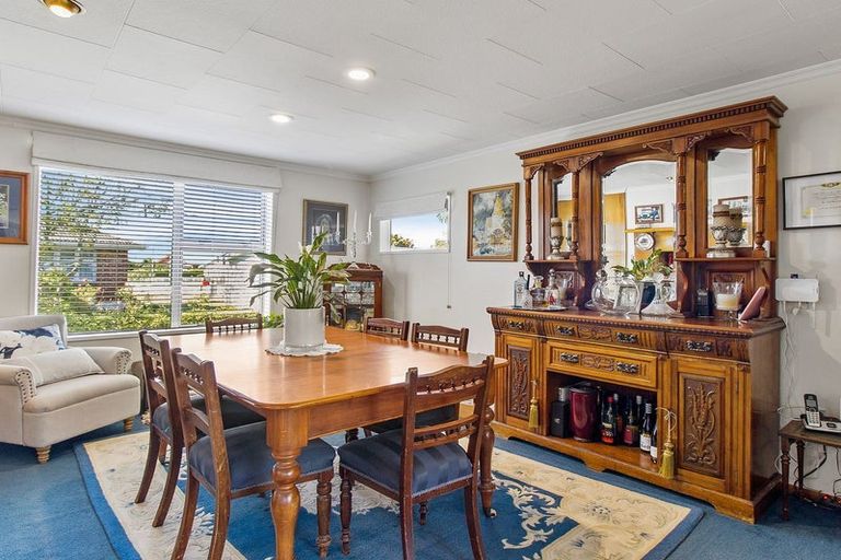 Photo of property in 12 Parsonage Road, Waimate, 7924