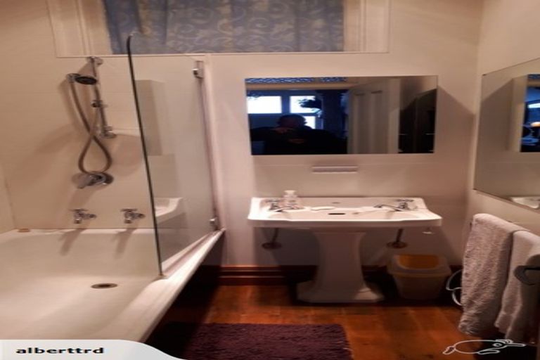 Photo of property in 60 Royal Terrace, Dunedin Central, Dunedin, 9016