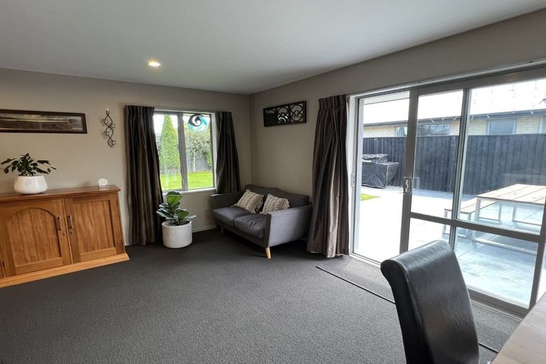 Photo of property in 14 Bernice Crescent, Yaldhurst, Christchurch, 8042