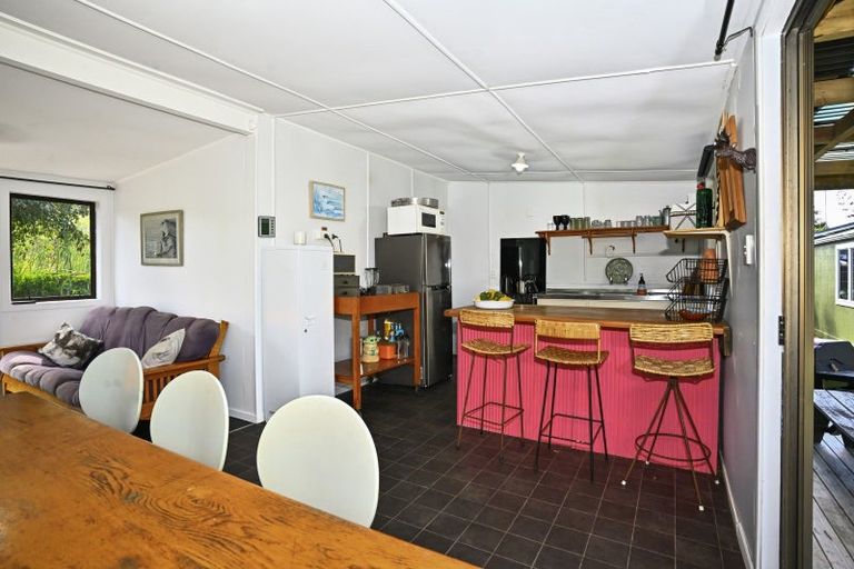 Photo of property in 8 Katrin Place, Mahia, 4198