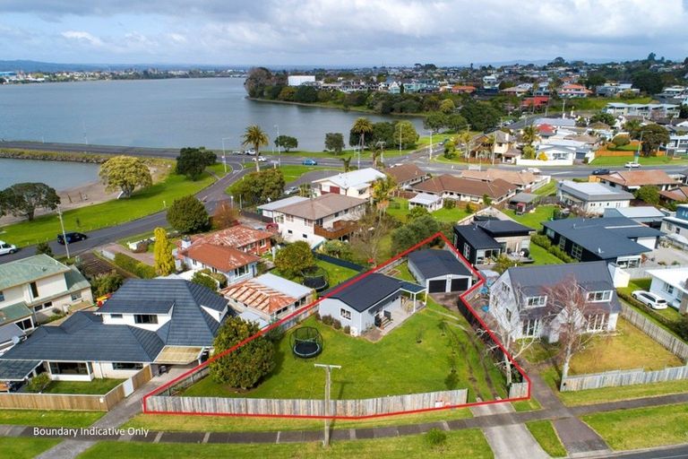 Photo of property in 8a Ngatai Road, Otumoetai, Tauranga, 3110