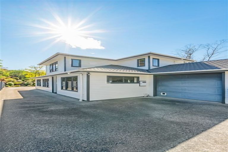 Photo of property in 25a Pinehaven Road, Pinehaven, Upper Hutt, 5019