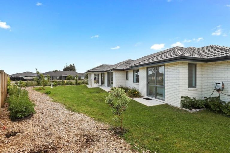 Photo of property in 16 Awanui Avenue, Te Kauwhata, 3710