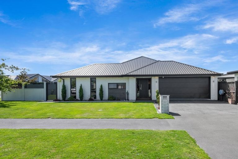 Photo of property in 2 Bronco Drive, Aidanfield, Christchurch, 8025