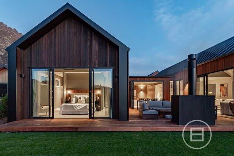 Photo of property in 8 Stockyard Lane, Jacks Point, Queenstown, 9371