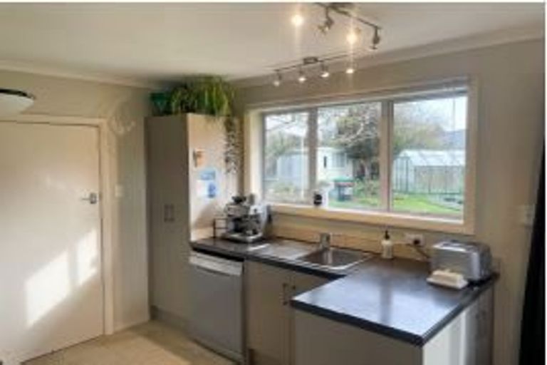 Photo of property in 53 Ford Road, Opawa, Christchurch, 8023