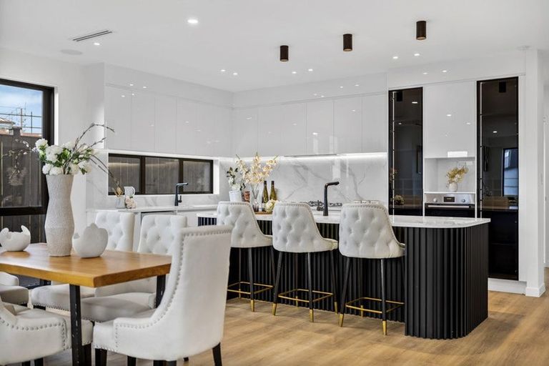 Photo of property in 13 Catalina Avenue, Rosehill, Papakura, 2113