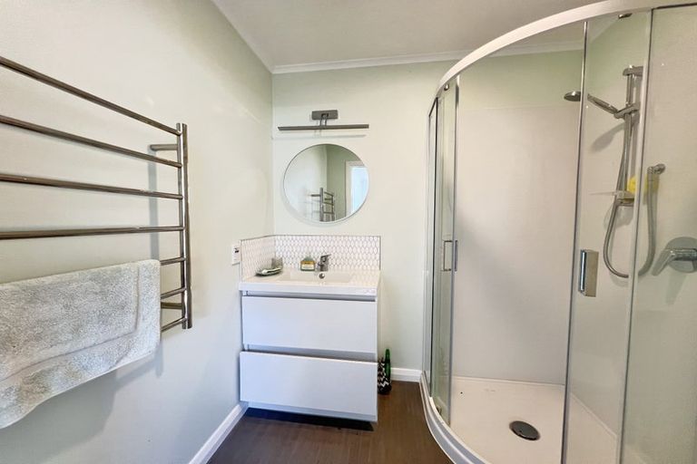 Photo of property in 18 Deller Grove, Silverstream, Upper Hutt, 5019