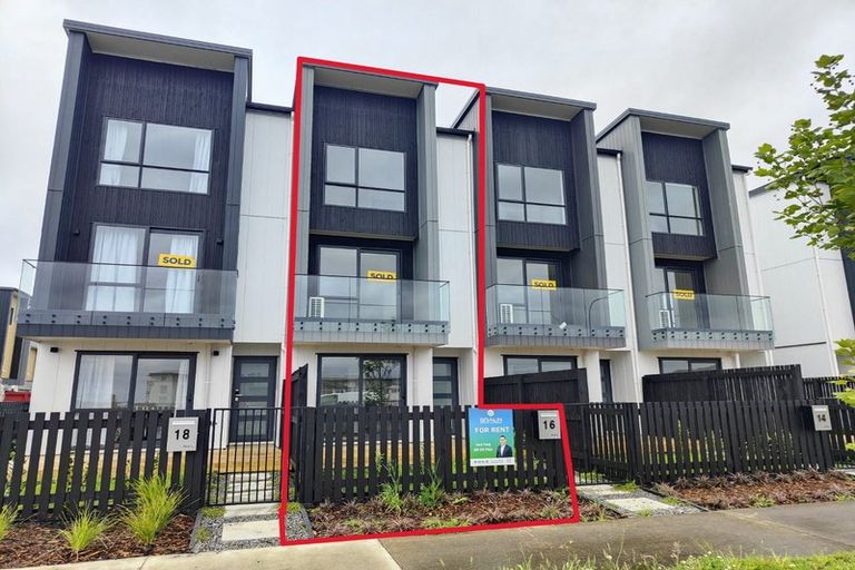 Photo of property in 16 Papa Takaro Lane, Flat Bush, Auckland, 2019
