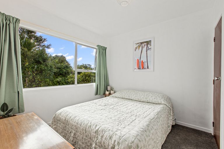 Photo of property in 1/15 Trojan Crescent, New Lynn, Auckland, 0600