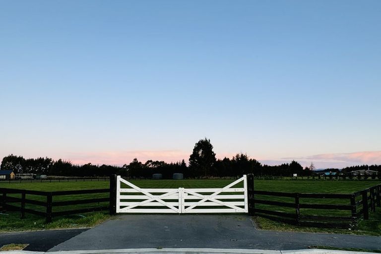 Photo of property in 17 Beal Place, Swannanoa, 7692