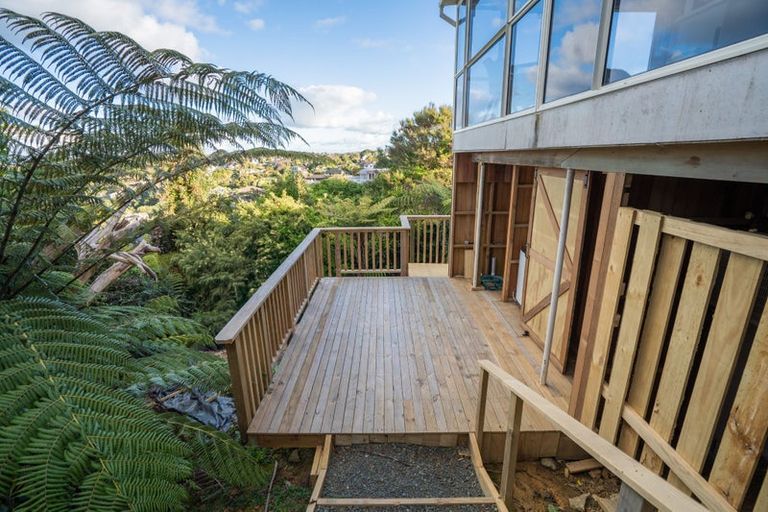 Photo of property in 2/829 East Coast Road, Northcross, Auckland, 0630
