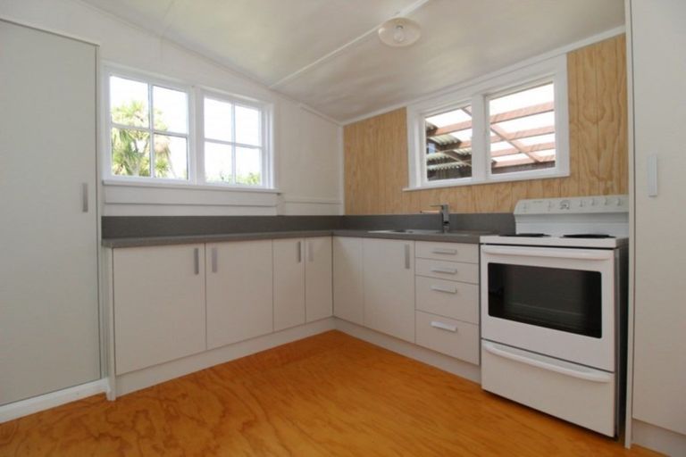 Photo of property in 4/4963 Waimate Highway, Glenavy, Waimate, 7980