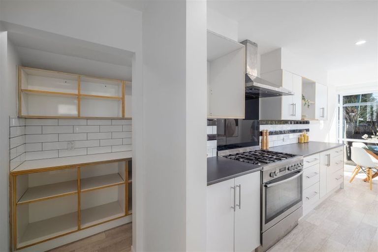 Photo of property in 14 Rowcliffe Crescent, Avonside, Christchurch, 8061